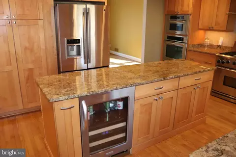 1588 Forest Villa Ln, Mclean, VA 22101 photo 25