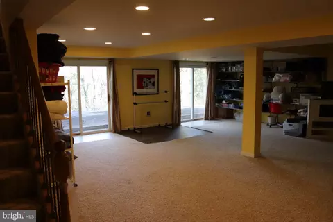 1588 Forest Villa Ln, Mclean, VA 22101 photo 52