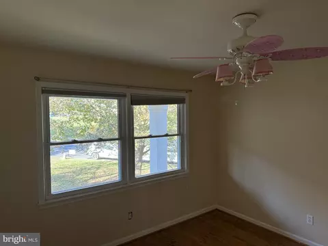 1588 Forest Villa Ln, Mclean, VA 22101 photo 46
