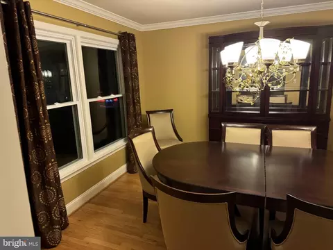 1588 Forest Villa Ln, Mclean, VA 22101 photo 15
