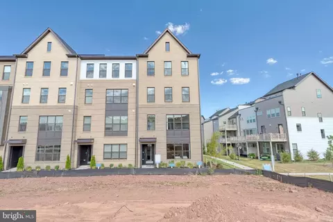 4917 Longmire Way #125, Chantilly, VA 20151