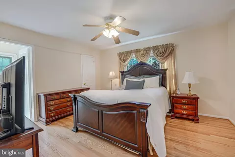 Bedroom - 6460 Franconia Ct, Springfield, VA 22150 photo 1 of 1