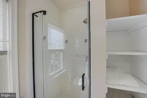 Bath - 6460 Franconia Ct, Springfield, VA 22150 photo 2 of 6