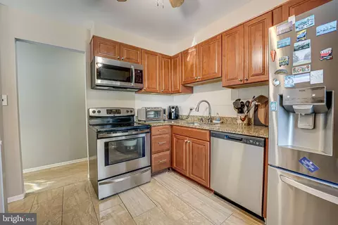 Kitchen - 6460 Franconia Ct, Springfield, VA 22150 photo 2 of 2