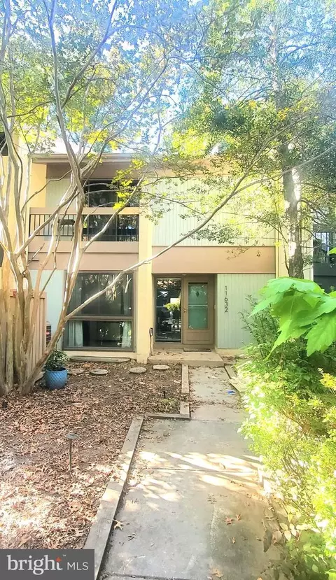 11632 Newbridge Ct, Reston, VA 20191