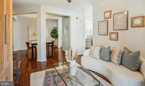6476 Cheyenne Dr #202, Alexandria, VA 22312
