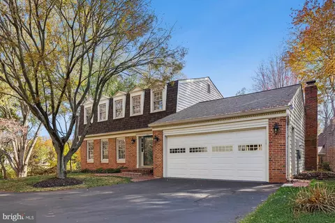 3257 White Barn Ct, Oak Hill, VA 20171