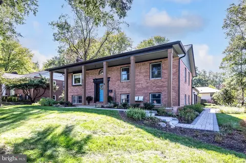 8900 Camden St, Alexandria, VA 22308