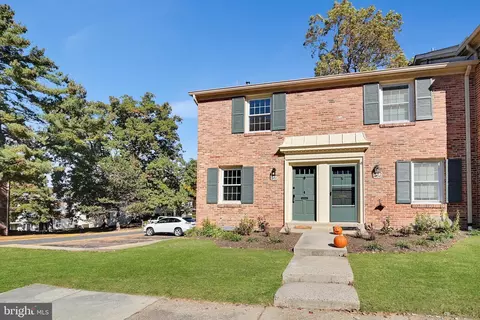 8332 Darlington St #468, Springfield, VA 22152 photo 2