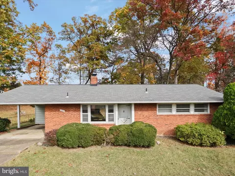 Exterior - 5321 Ravensworth Rd, Springfield, VA 22151 photo 1 of 6