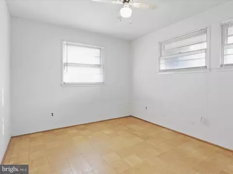 Bedroom - 5321 Ravensworth Rd, Springfield, VA 22151 photo 1 of 3