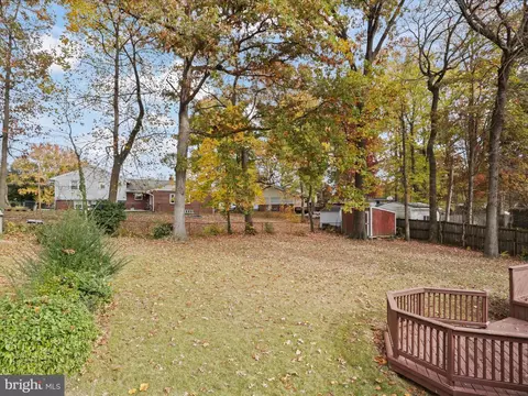 Exterior - 5321 Ravensworth Rd, Springfield, VA 22151 photo 4 of 6