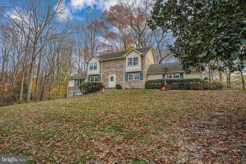 5908 One Penny Dr, Fairfax Station, VA 22039