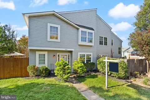 14019 A Grumble Jones Ct, Centreville, VA 20121