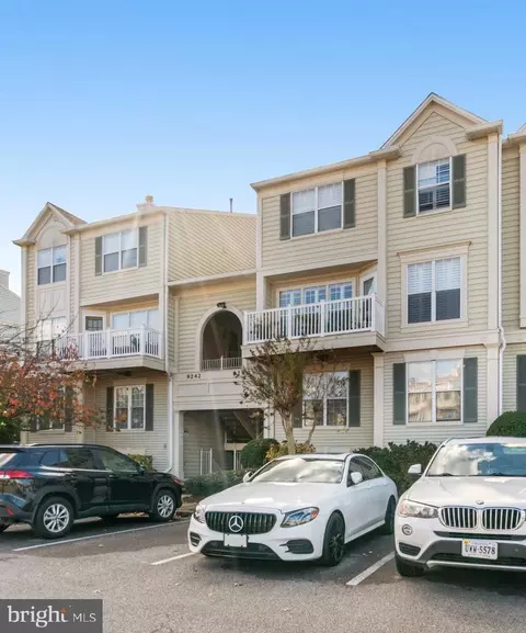 9242 Cardinal Forest Ln #101, Lorton, VA 22079