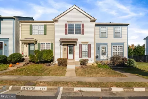 6614 High Valley Ln, Alexandria, VA 22315