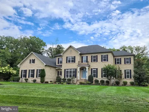 6509 Bull Run Woods Trl, Centreville, VA 20120
