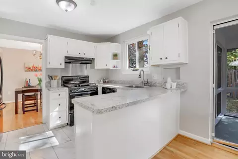 8715 Kenilworth Dr, Springfield, VA 22151 photo 15