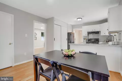 8715 Kenilworth Dr, Springfield, VA 22151 photo 19