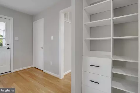 8715 Kenilworth Dr, Springfield, VA 22151 photo 24