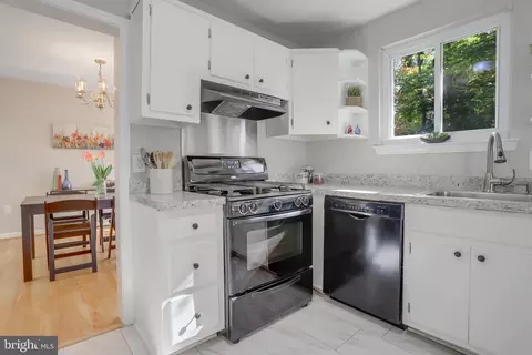 8715 Kenilworth Dr, Springfield, VA 22151 photo 16