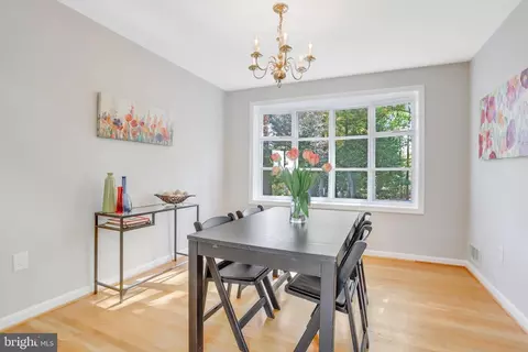 8715 Kenilworth Dr, Springfield, VA 22151 photo 10