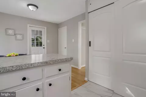 8715 Kenilworth Dr, Springfield, VA 22151 photo 17