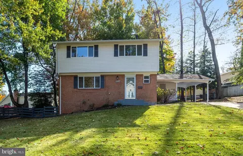 8715 Kenilworth Dr, Springfield, VA 22151