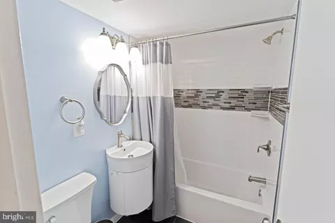 8622 Kerry Ln, Springfield, VA 22152 photo 17