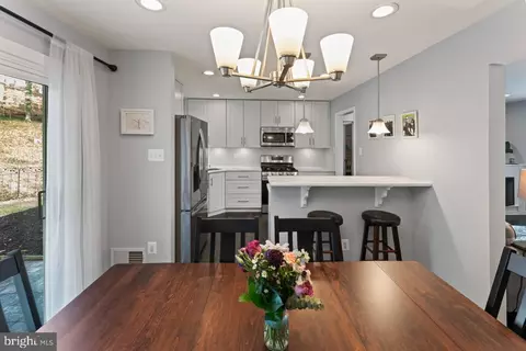 8622 Kerry Ln, Springfield, VA 22152 photo 14