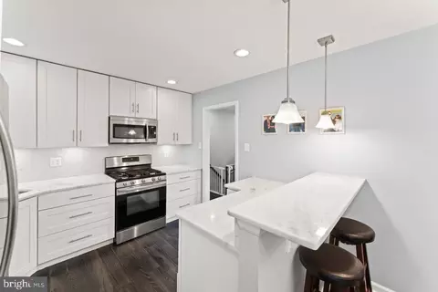 8622 Kerry Ln, Springfield, VA 22152 photo 6