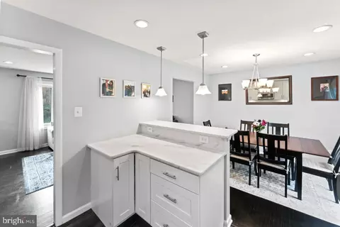 8622 Kerry Ln, Springfield, VA 22152 photo 11