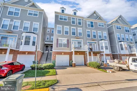 13621 Venturi Ln #160, Herndon, VA 20171