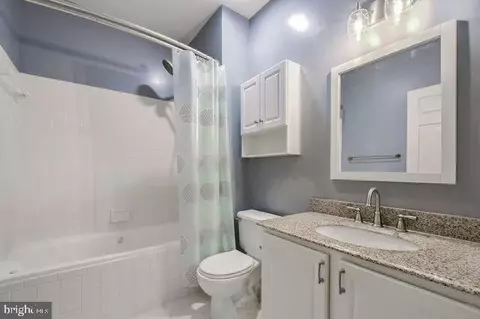Bath - 1300 Windleaf Dr #G, Reston, VA 20194 photo 1 of 2