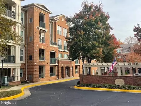 2901 Saintsbury Plz #304, Fairfax, VA 22031