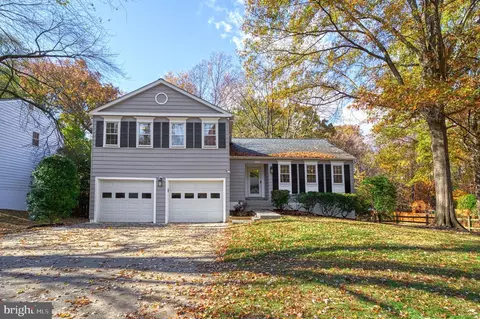 9345 Tovito Dr, Fairfax, VA 22031