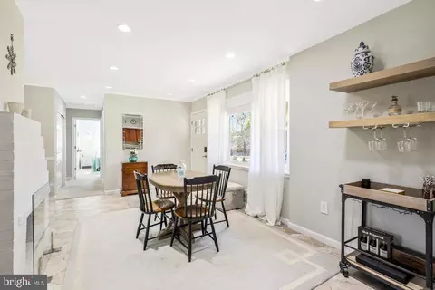 5515 Inverchapel Rd, Springfield, VA 22151 photo 10