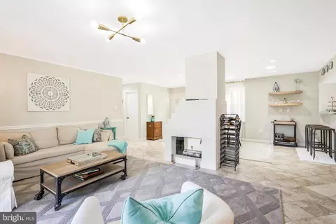 5515 Inverchapel Rd, Springfield, VA 22151 photo 14