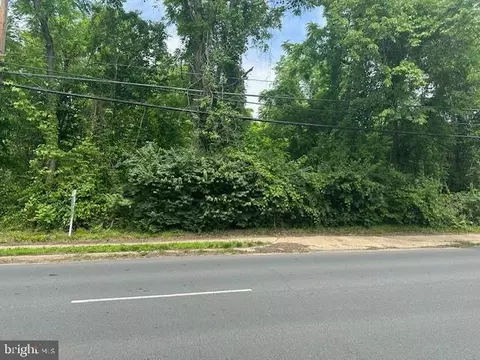 2754 Chain Bridge Rd, Vienna, VA 22181