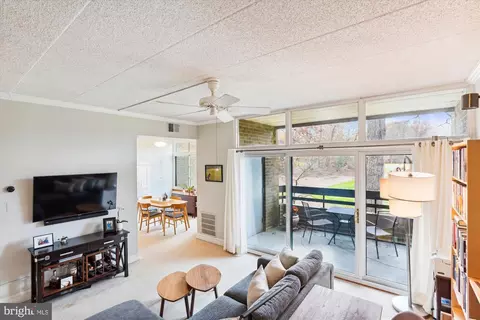 2122 Green Watch Way #200, Reston, VA 20191