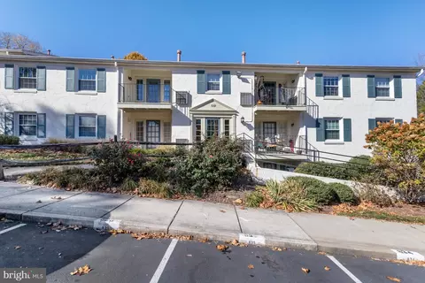 5800 L Torington Dr #841, Springfield, VA 22152
