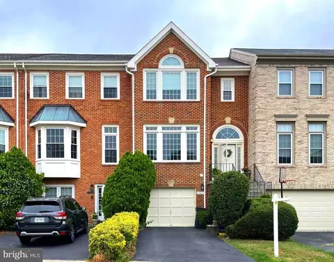6421 Little Potters Ln, Alexandria, VA 22310