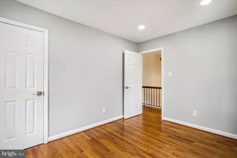 Bedroom - 6239 Kellogg Dr, Mclean, VA 22101 photo 4 of 9