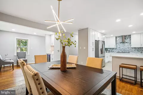 Dining - 6239 Kellogg Dr, Mclean, VA 22101 photo 4 of 5