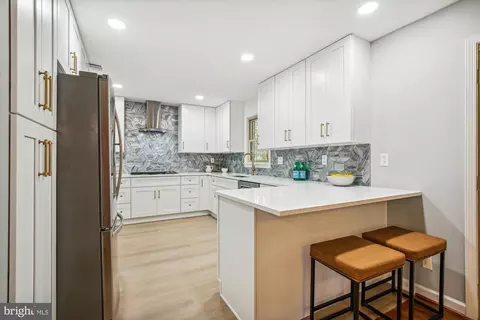 Kitchen - 6239 Kellogg Dr, Mclean, VA 22101 photo 5 of 5