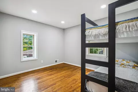 Bedroom - 6239 Kellogg Dr, Mclean, VA 22101 photo 5 of 9