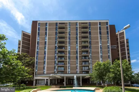 6800 Fleetwood Rd #220, Mclean, VA 22101