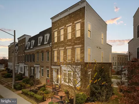 11365 Ridgeline Rd, Fairfax, VA 22030