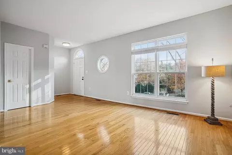 7376 Deansgate Ct, Springfield, VA 22150 photo 9