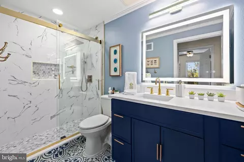 Bath - 1570 Spring Gate Dr #7115, Mclean, VA 22102 photo 1 of 1